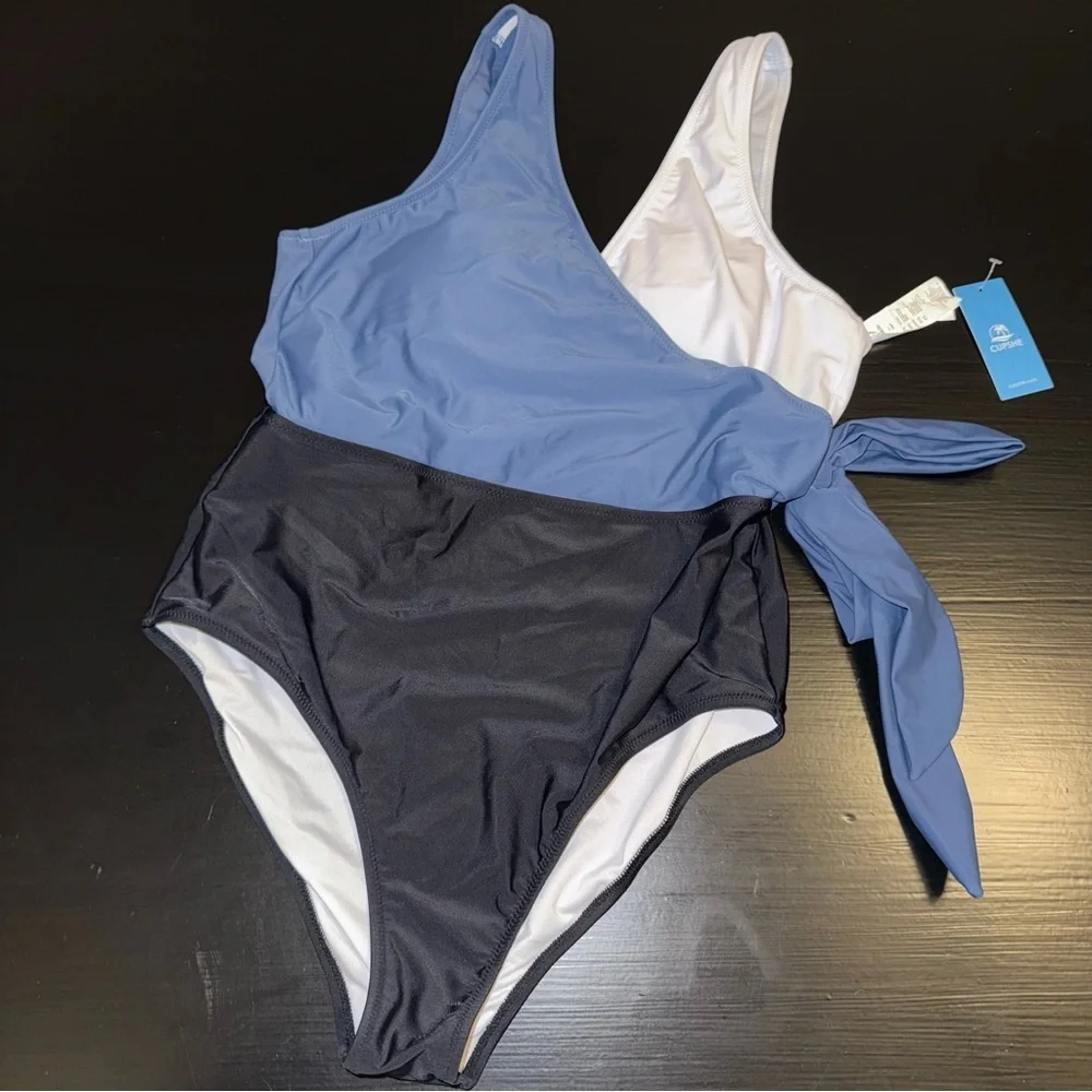 Cupshe Blue and White‎ Swimsuit new with tags